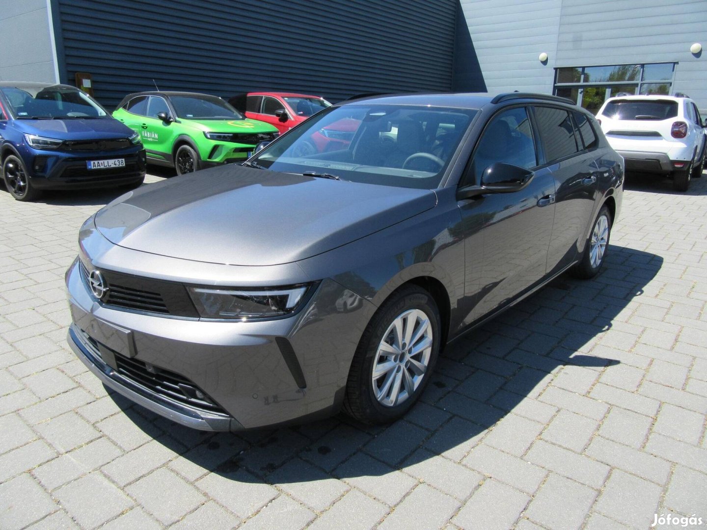 Opel Astra L Sports Tourer 1.2 T Edition készle...