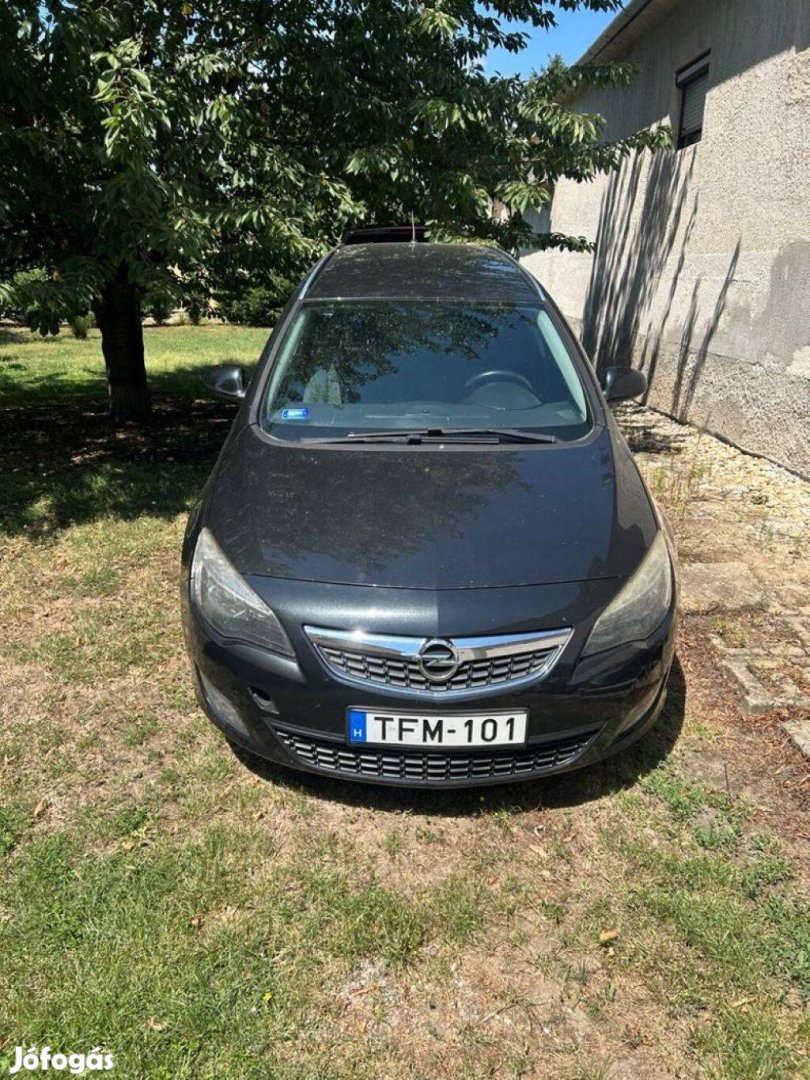Opel Astra "J"