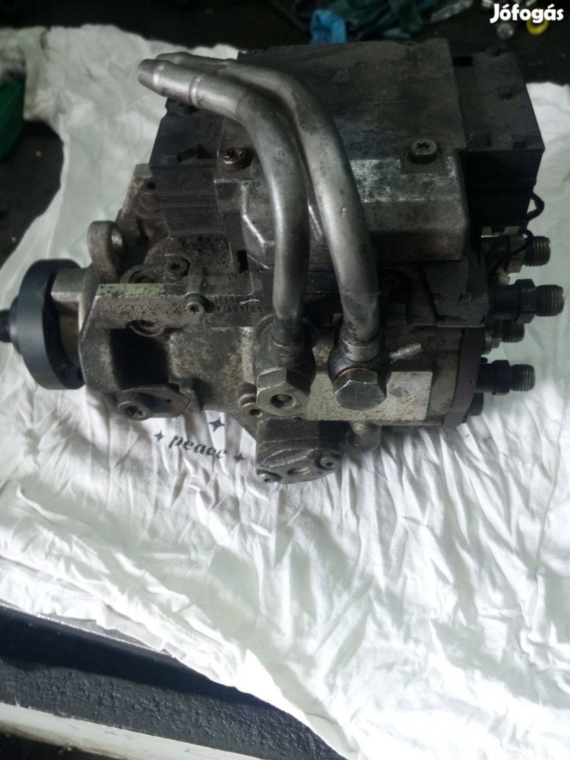 Opel Astra adagoló