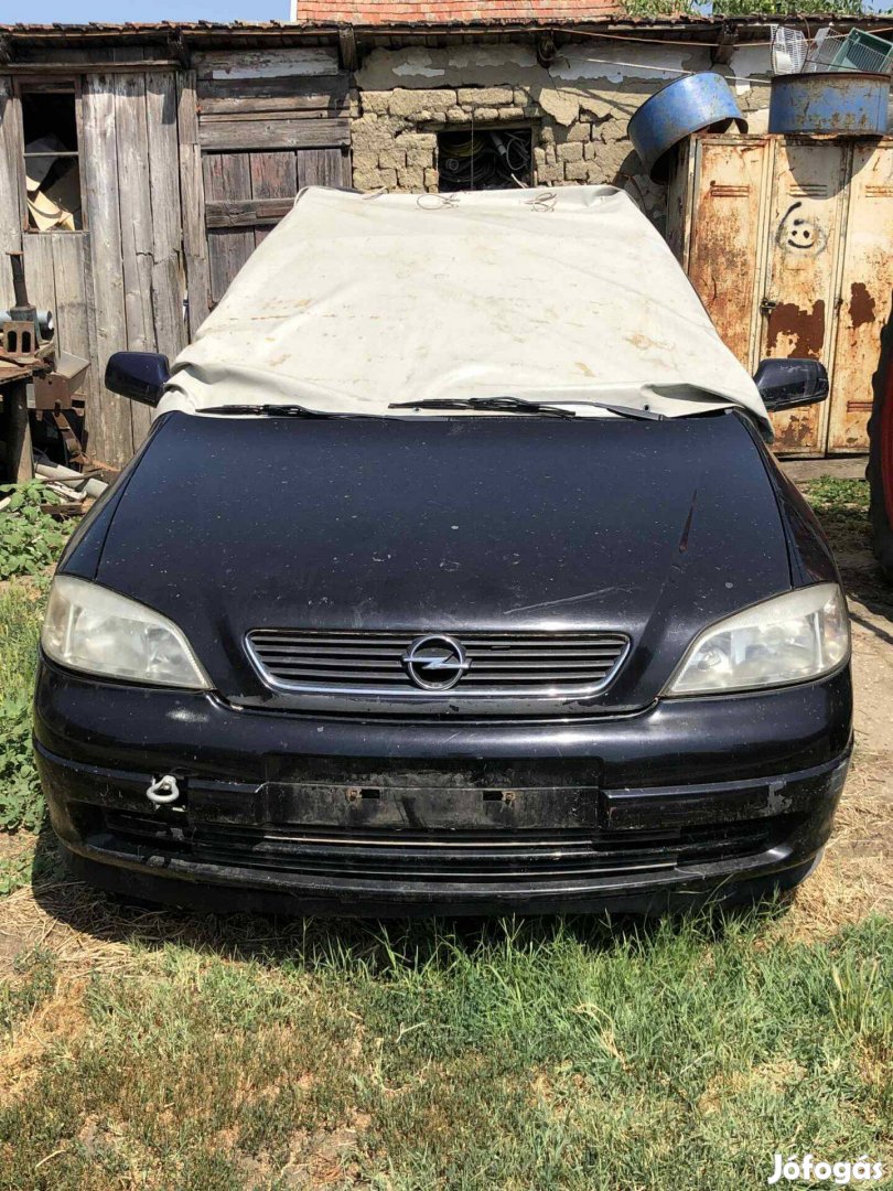 Opel Astra bontásra