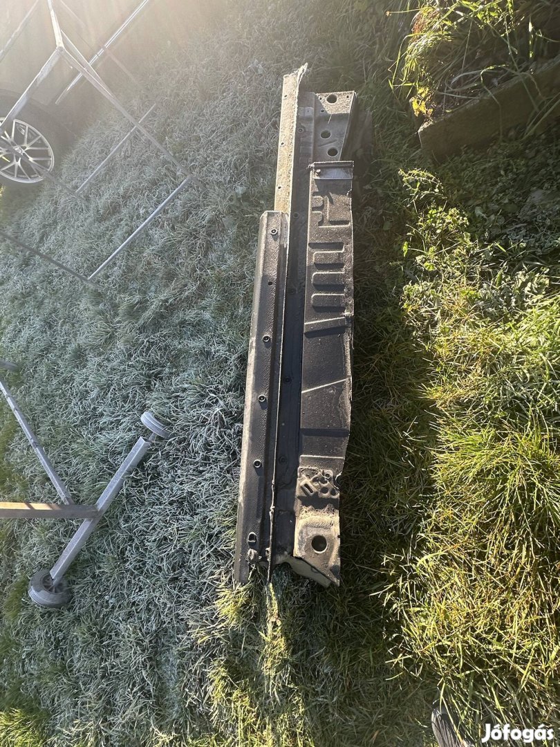 Opel Astra k Bal küszöb