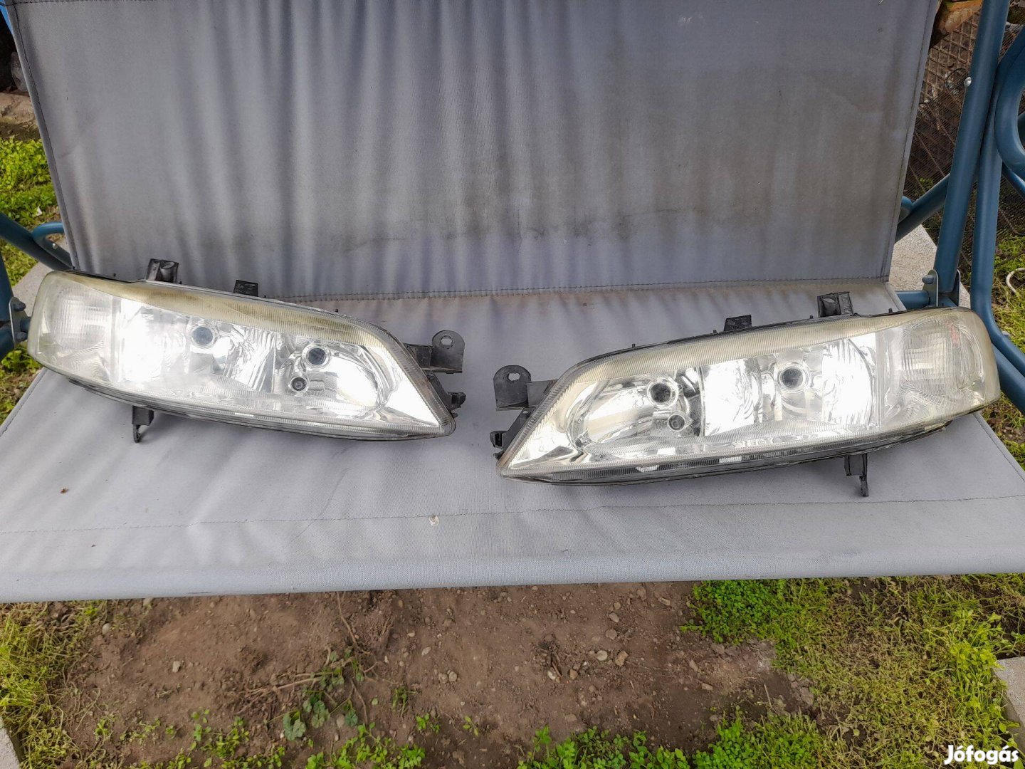 Opel B Vectra fényszóró Jobb Bal párban eladók