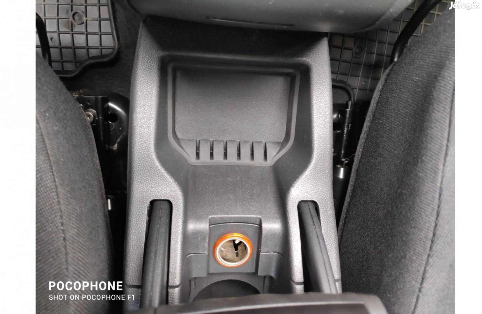 Opel B Zafira kardánalagút tároló fedél (kézifék alatti) GM 13162597