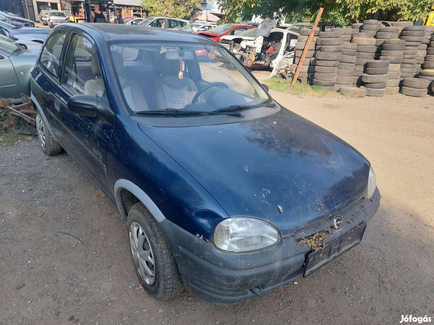 Opel B corsa karosszéria elemei kék