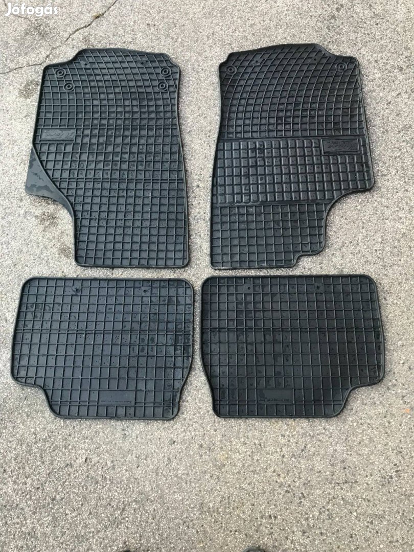 Opel C Corsa gumiszőnyeg szett