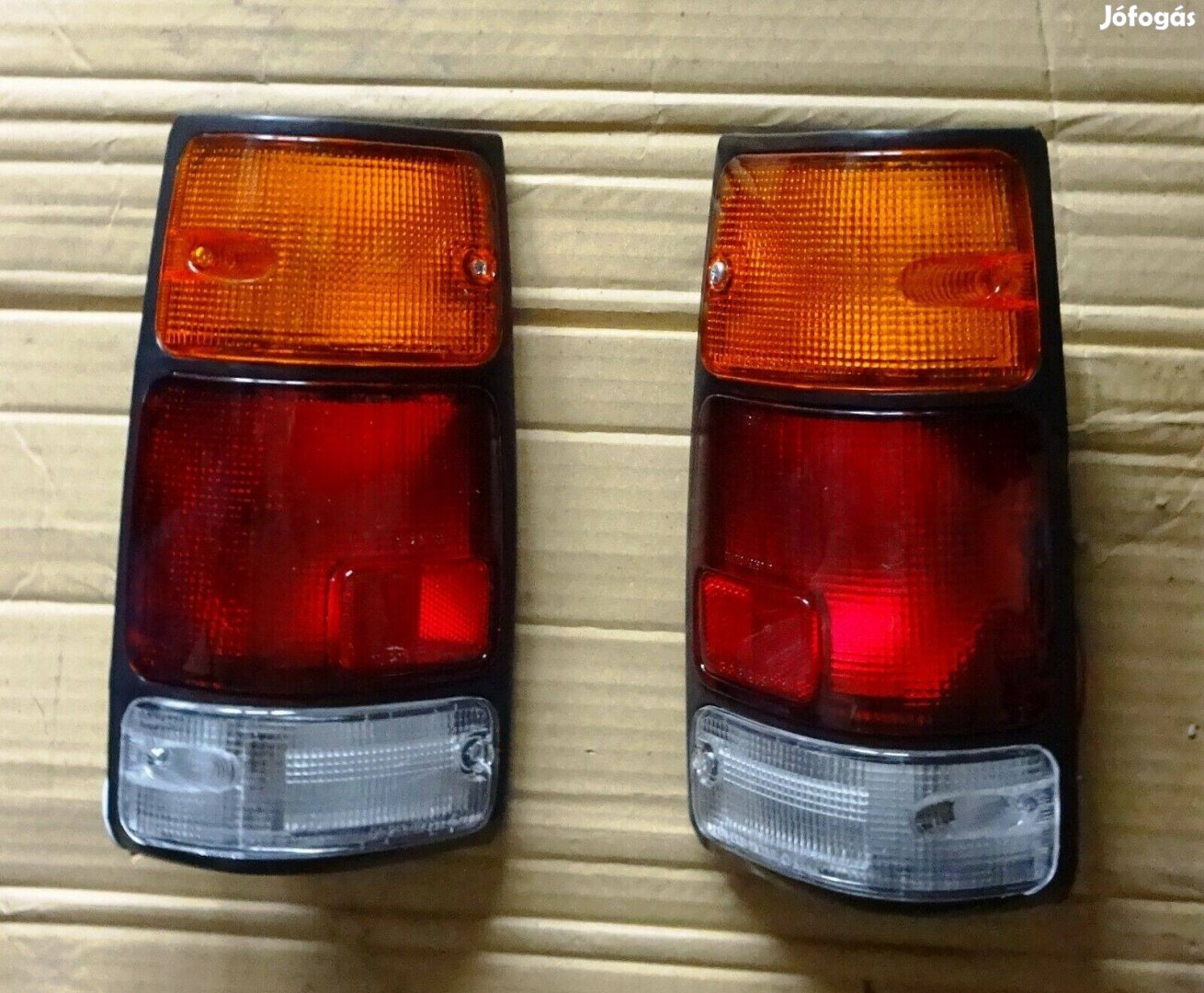 Opel Campo 1989-1996 alkatrészek, új komplett hátsó lámpa