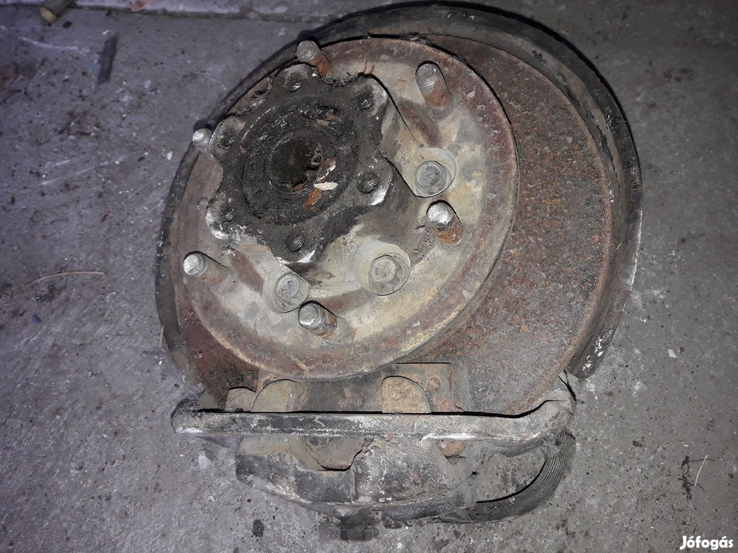 Opel Campo Bal Első Csonkállvány Kerékaggyal Féknyereg