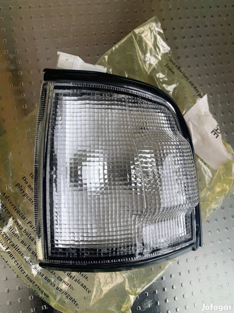 Opel Campo alkatrészek, új helyzetjelző lámpa. Van jobb és bal