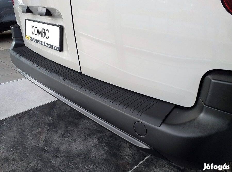 Opel Combo 2018- lökhárítóvédő műanyag