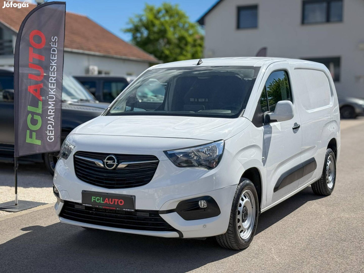 Opel Combo Cargo 1.5 DTH L2H1 2.4t Dynamic Star...