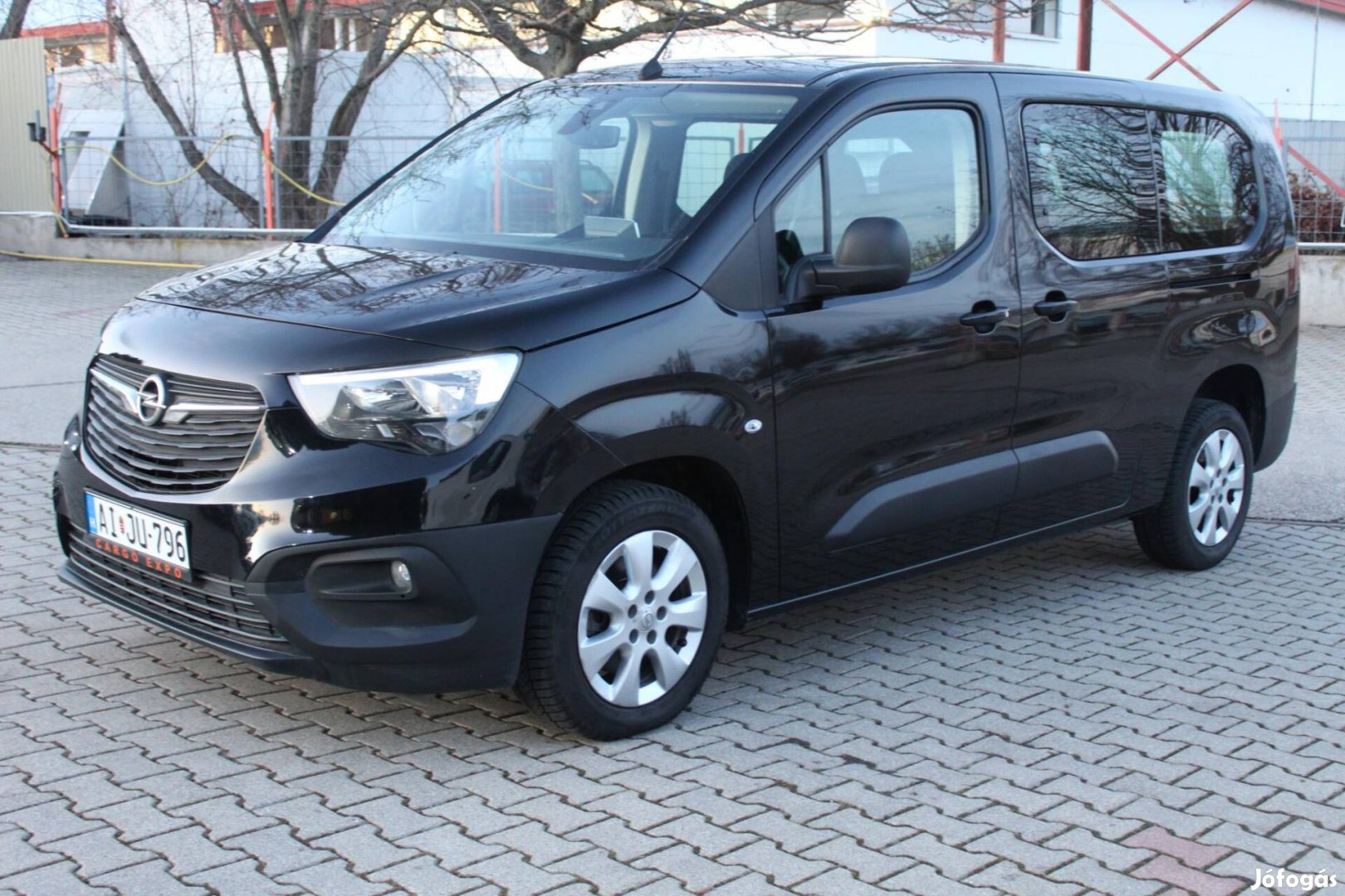Opel Combo Cargo 1.5 DTH L2H1 2.4t Enjoy (Autom...