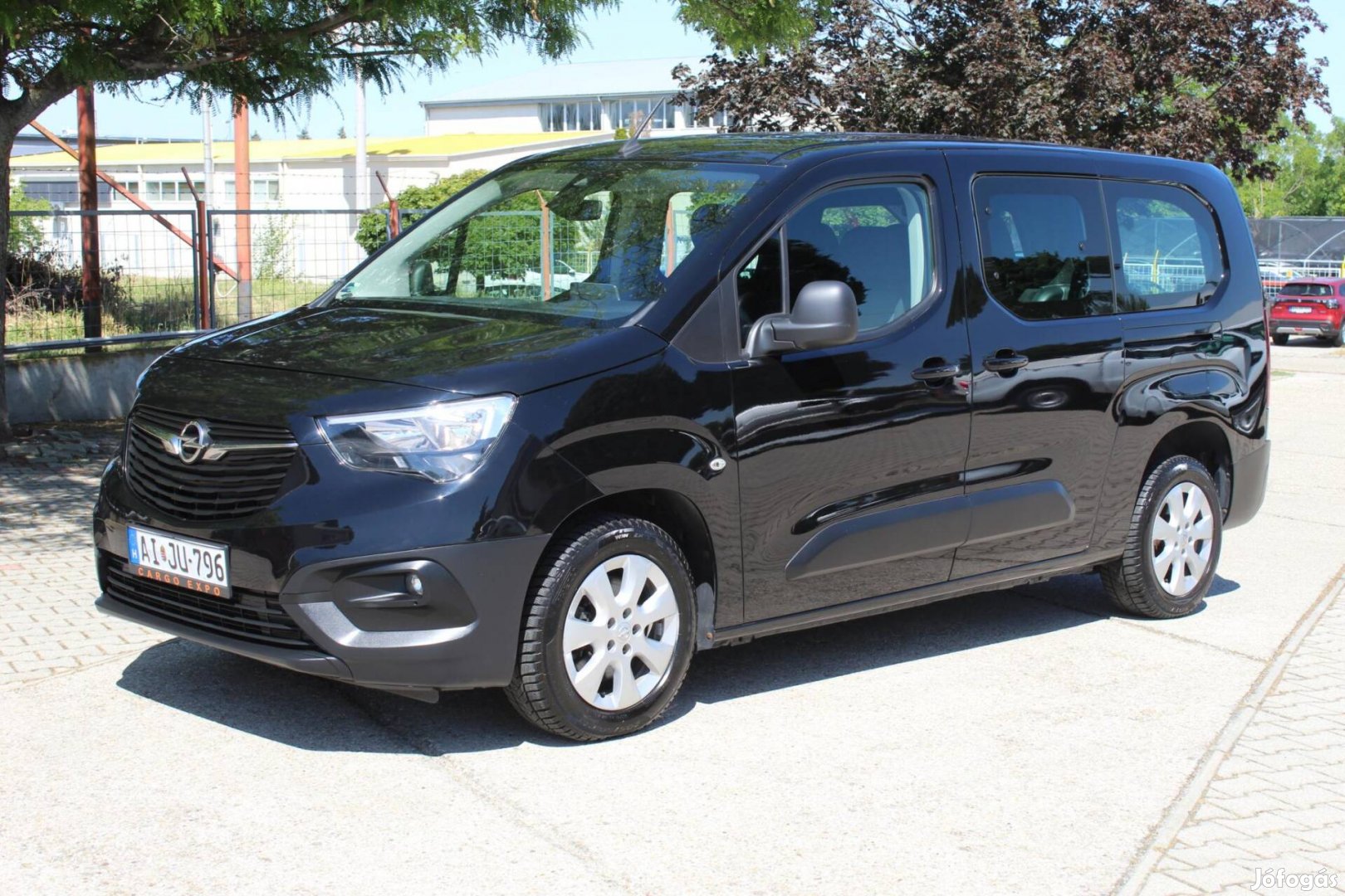 Opel Combo Cargo 1.5 DTH L2H1 2.4t Enjoy (Autom...