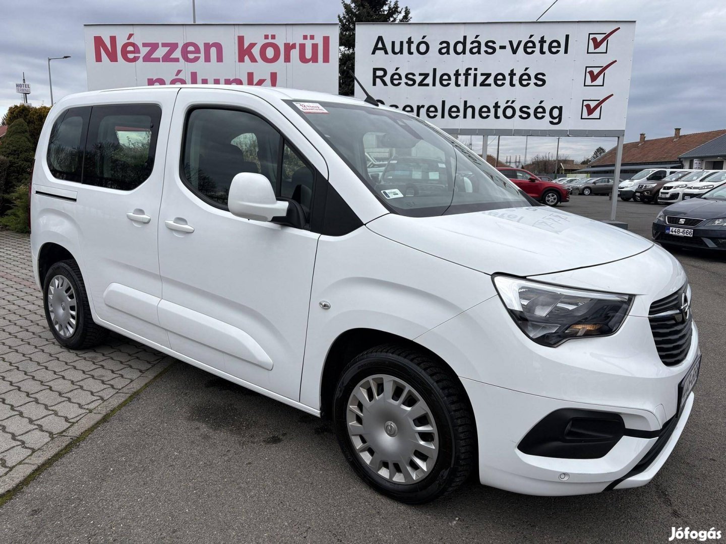 Opel Combo Life 1.2 T Edition Plus 7 személyes