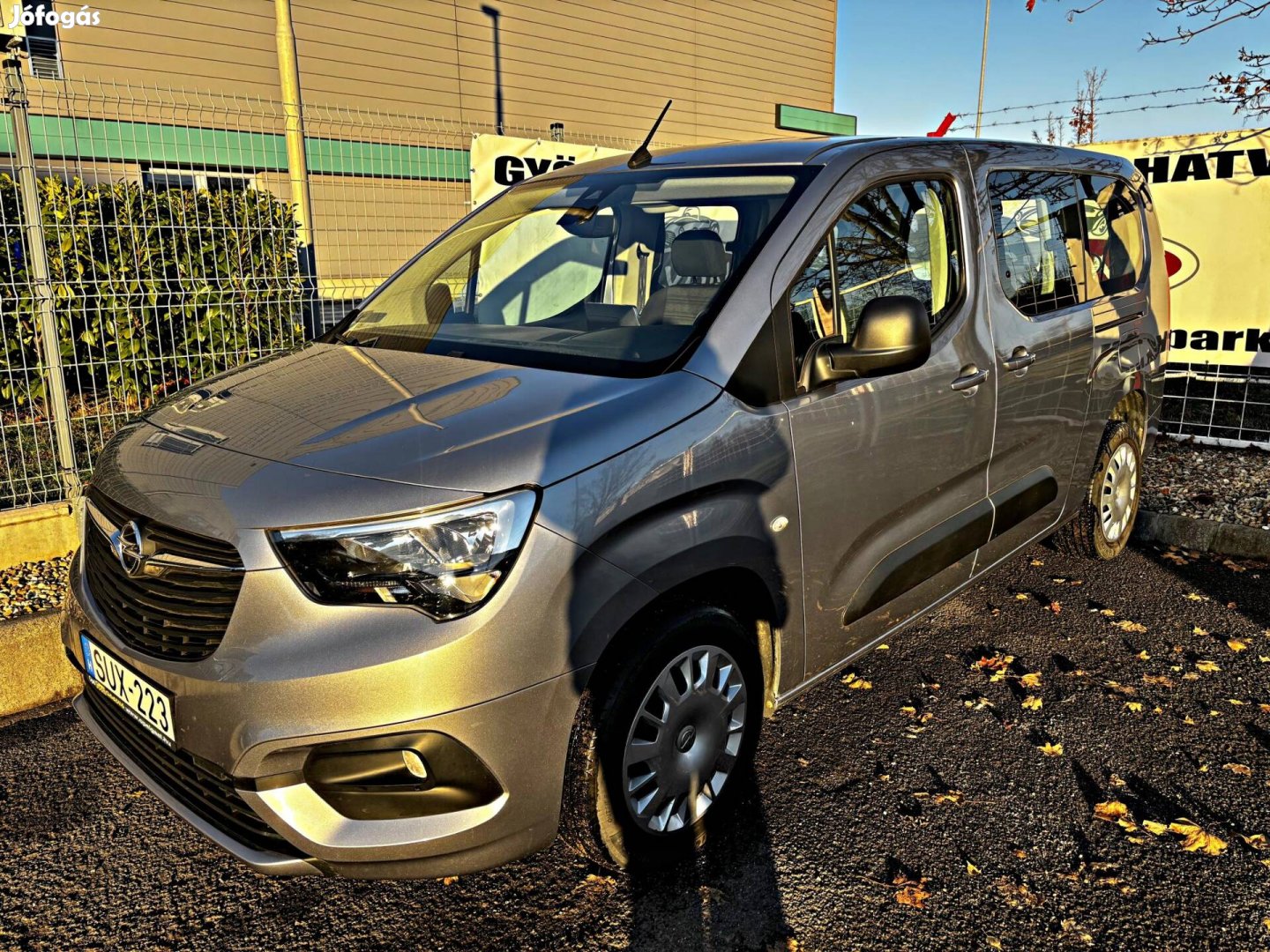 Opel Combo Life 1.2 T Enjoy XL (7 személyes )