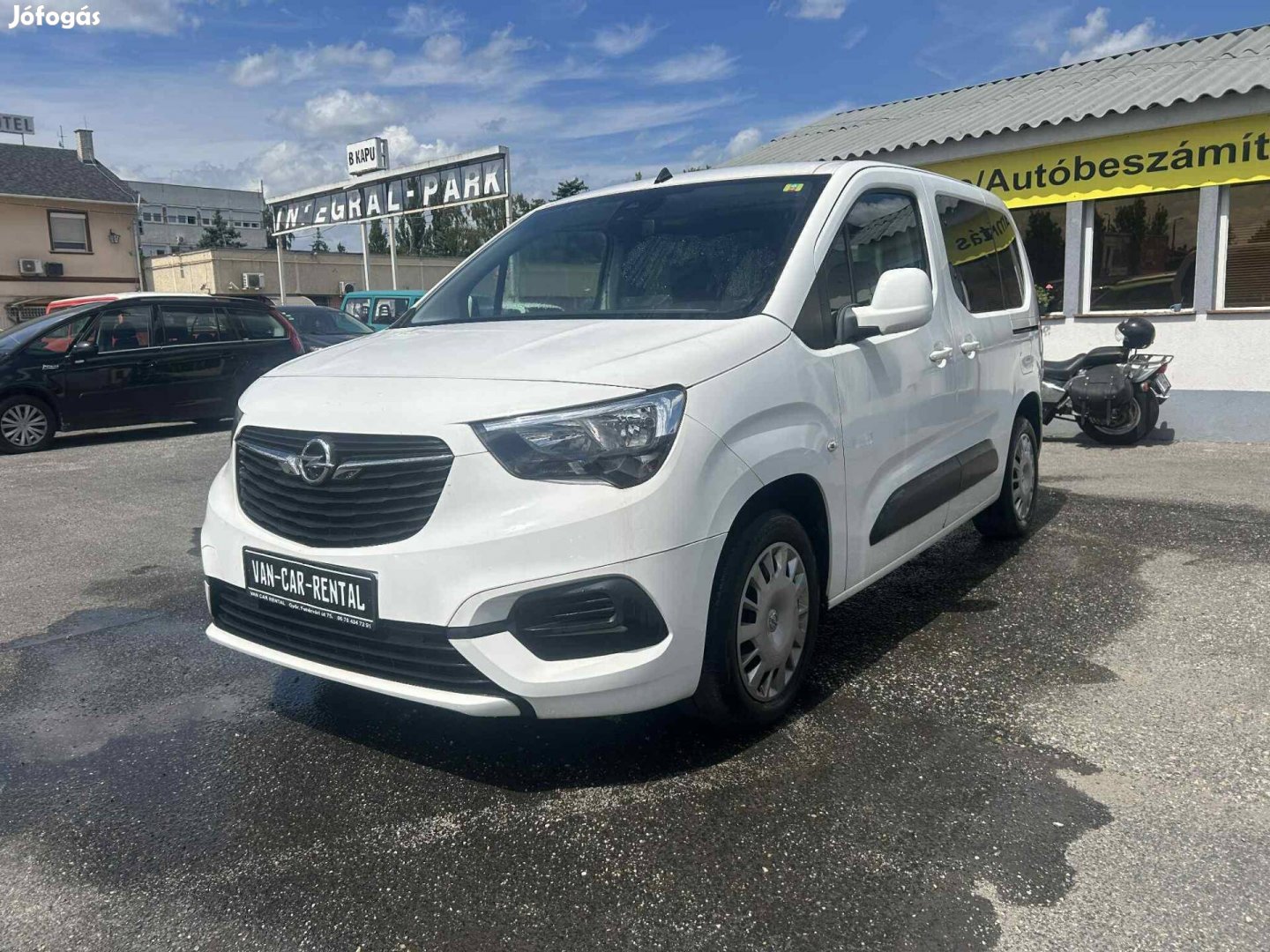 Opel Combo Life 1.2 T Selection Nagyon Megkímél...