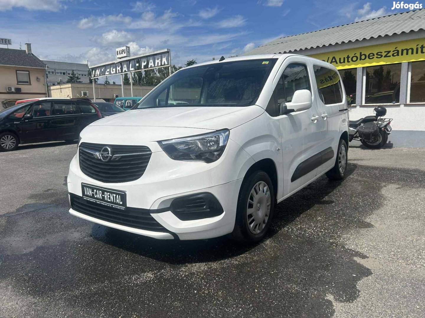 Opel Combo Life 1.2 T Selection Nagyon Megkímél...