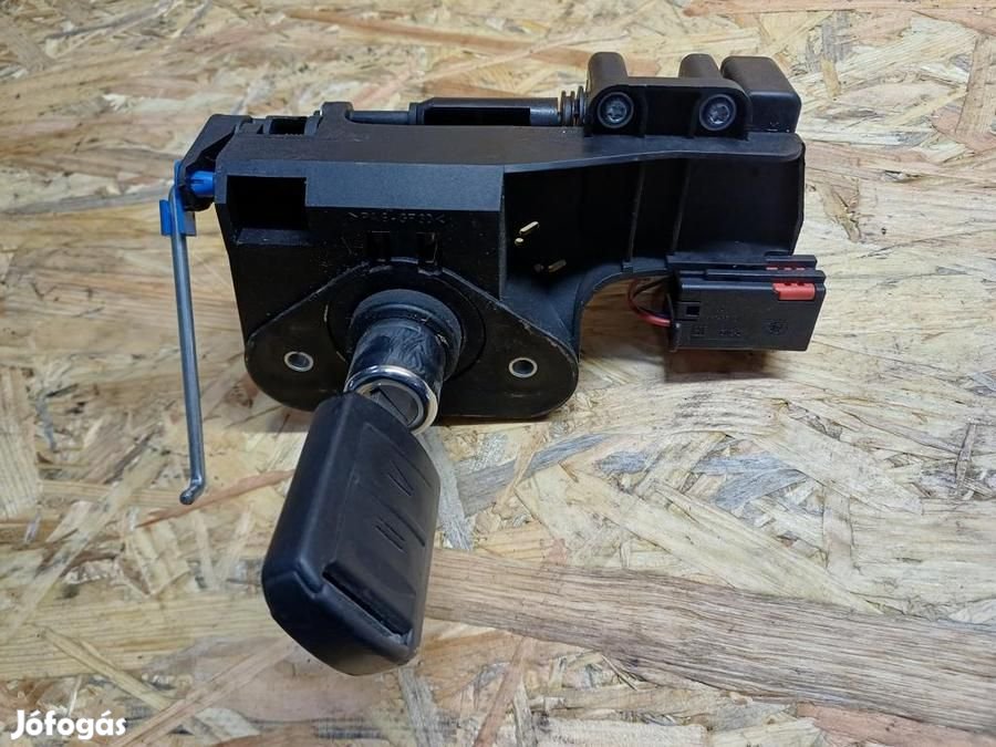 Opel Corsa C (2000-2010) Csomagtérajtó Zár Kulccsal