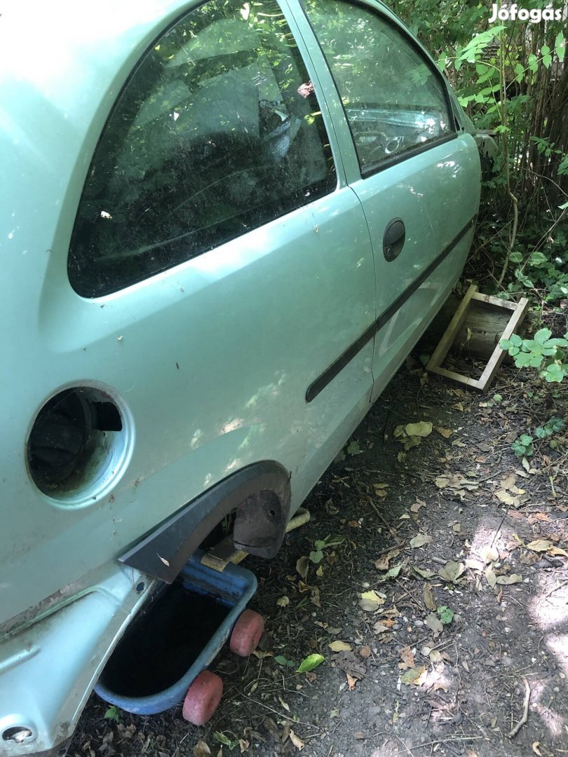 Opel Corsa C megmaradt alkatrészek