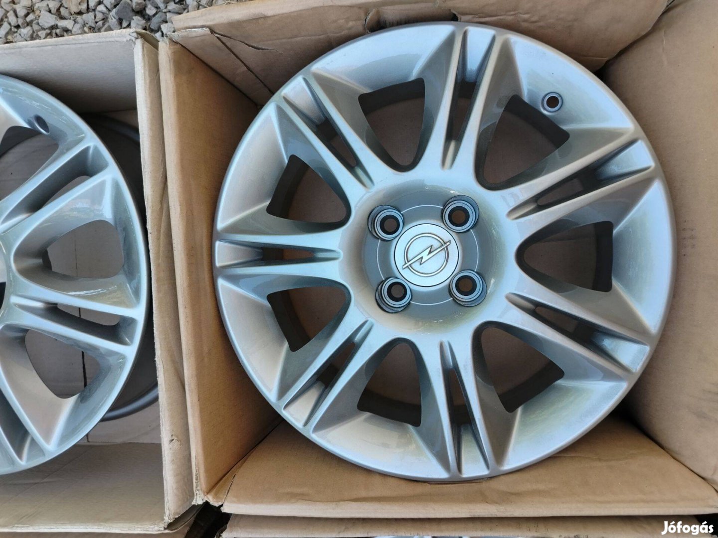 Opel Corsa D 16 s Alufelni *ár/4db