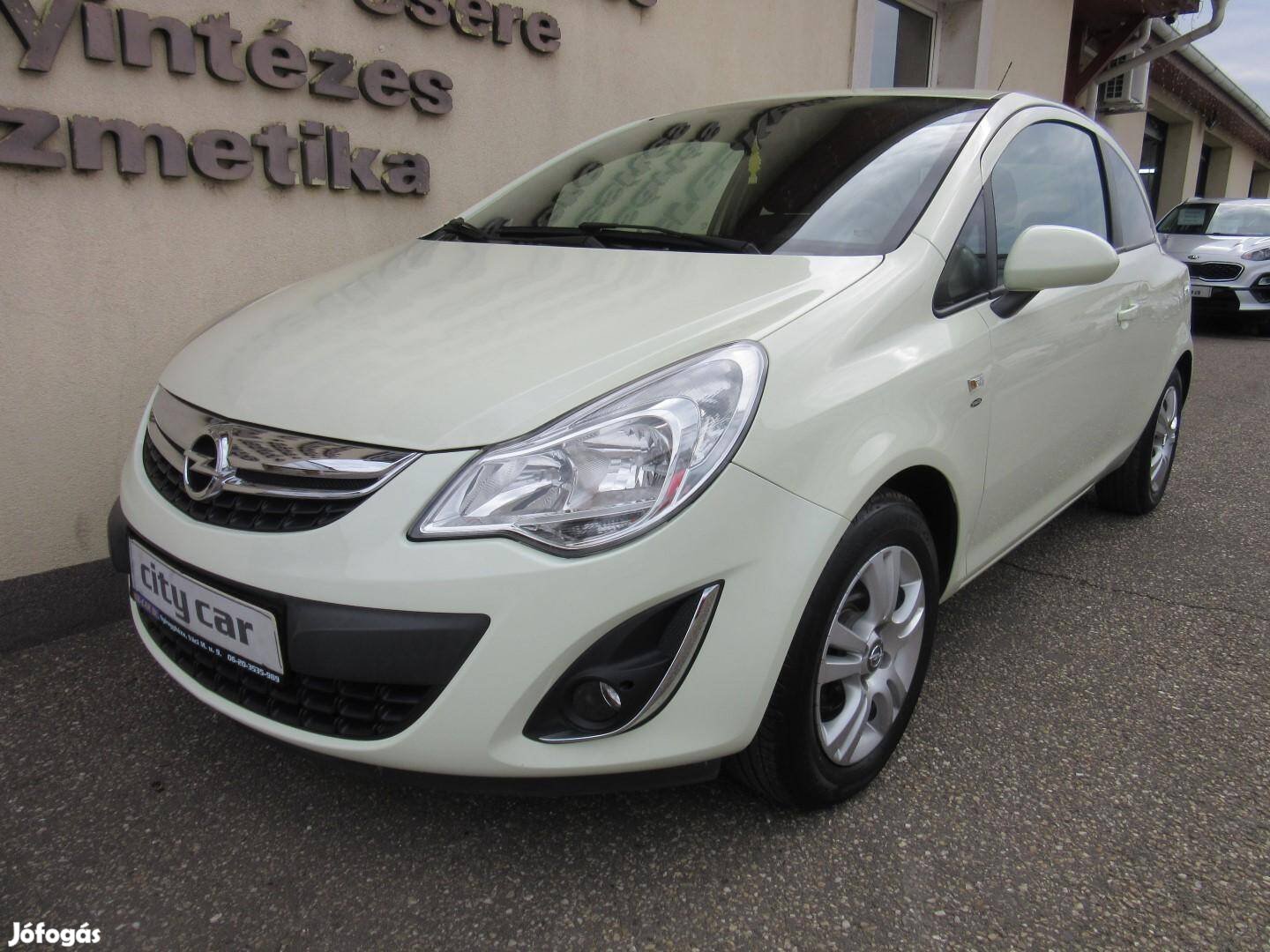 Opel Corsa D 1.2 Active Klima. ABS !