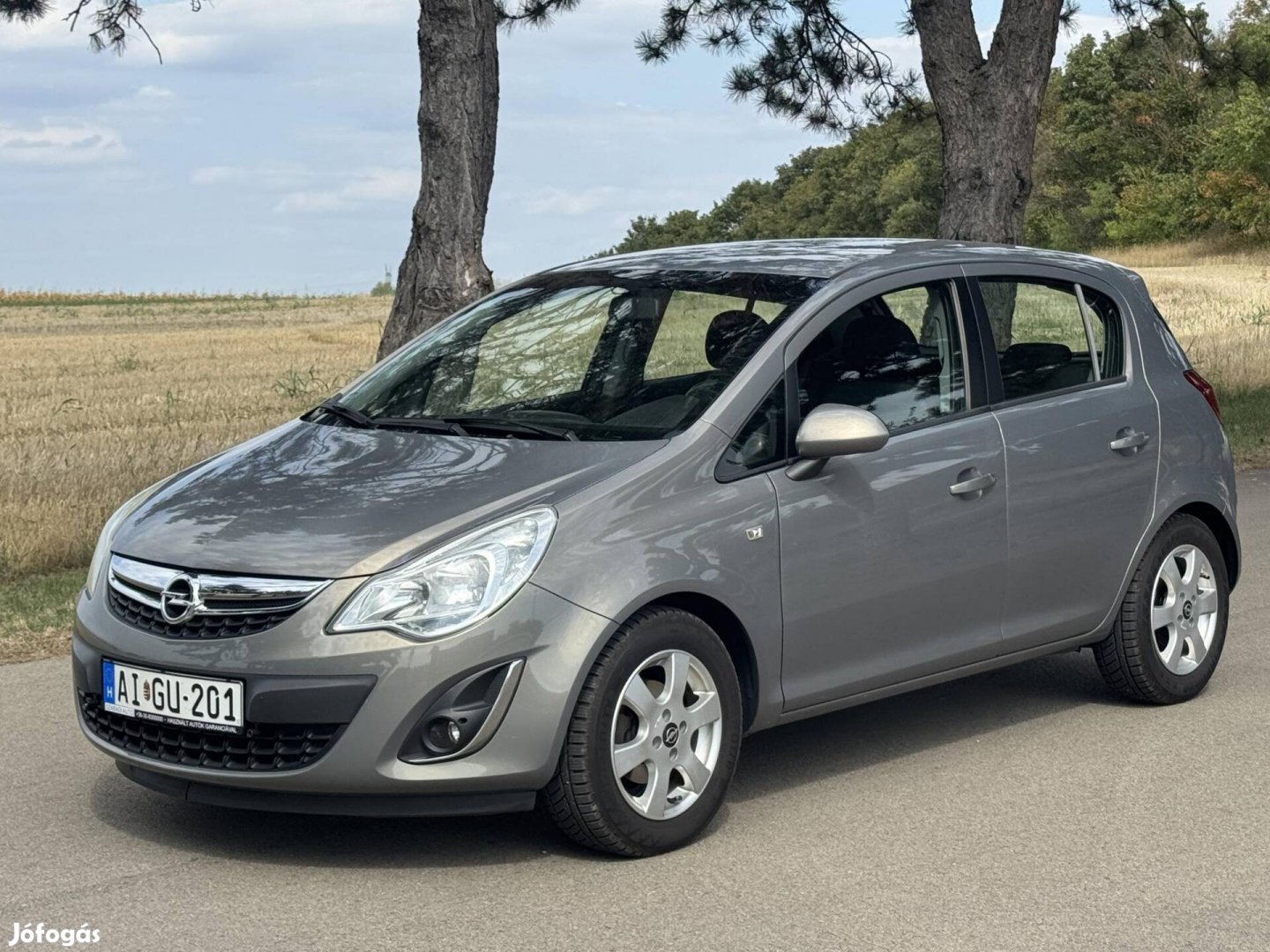 Opel Corsa D 1.4 Cosmo Szervizkönyv/Sérülésment...