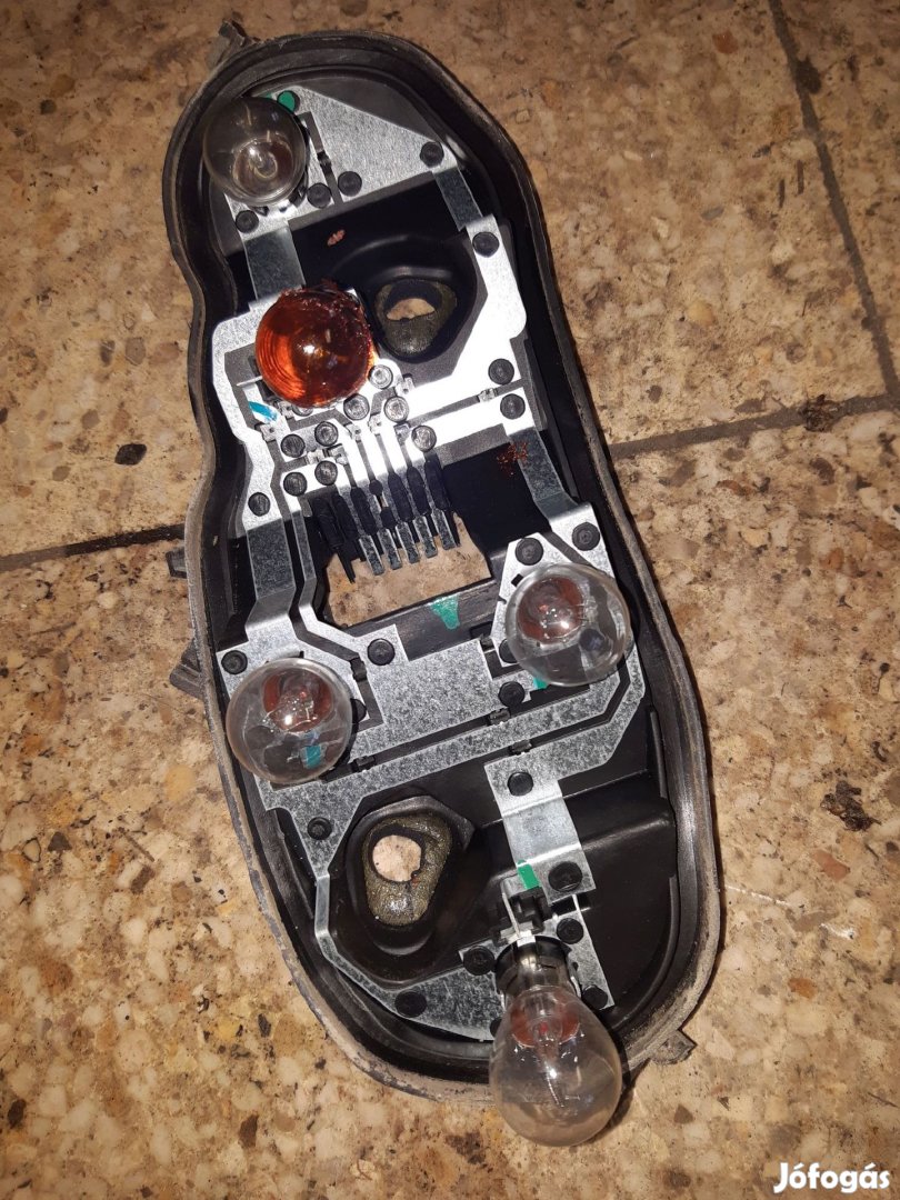 Opel Corsa D Bal Hátsó Lámpa Foglalat