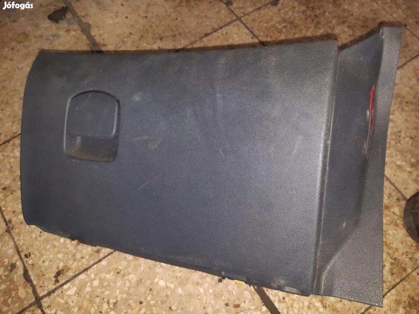 Opel Corsa D Kesztyűtartó