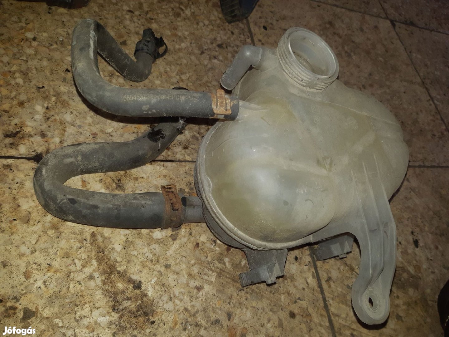 Opel Corsa D Kiegyenlítő Tartály