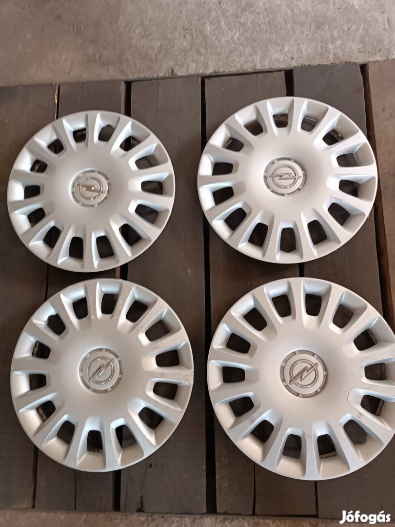 Opel Corsa D gyári 14" dísztárcsa garnitúra eladó 