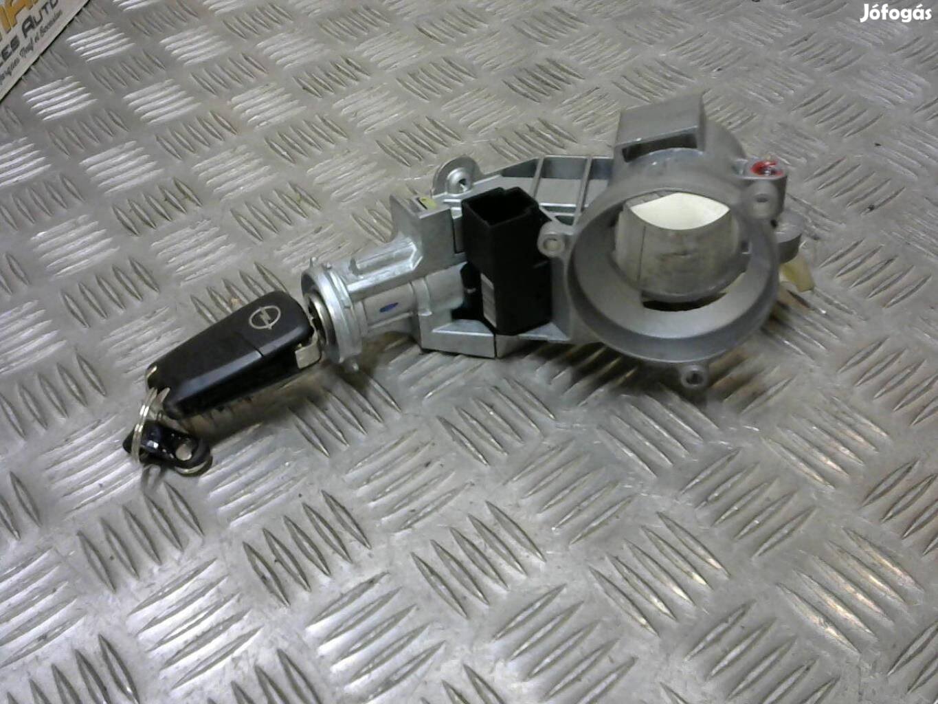 Opel Corsa D gyújtáskapcsoló