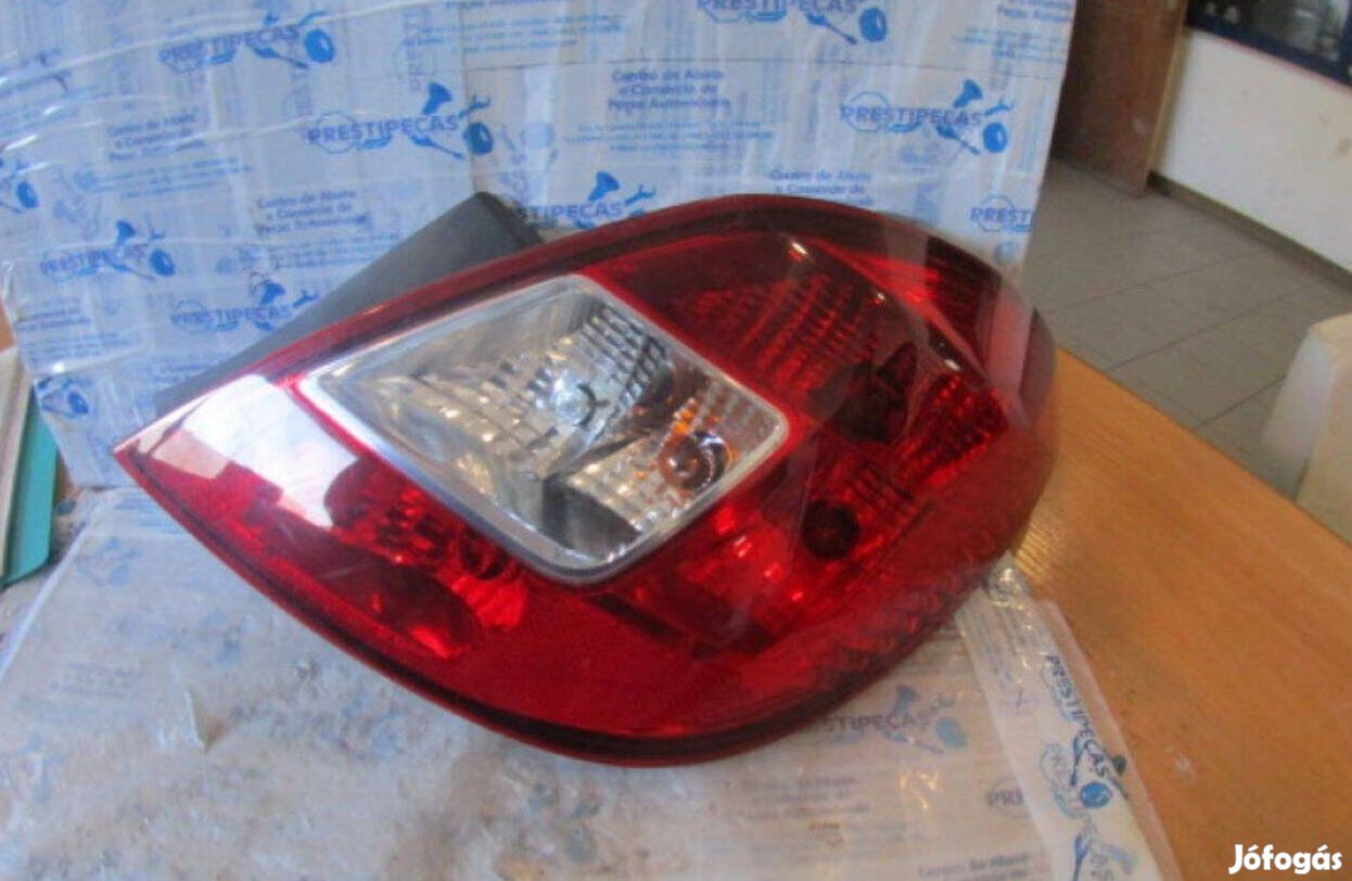 Opel Corsa D jobb hátsó lámpa