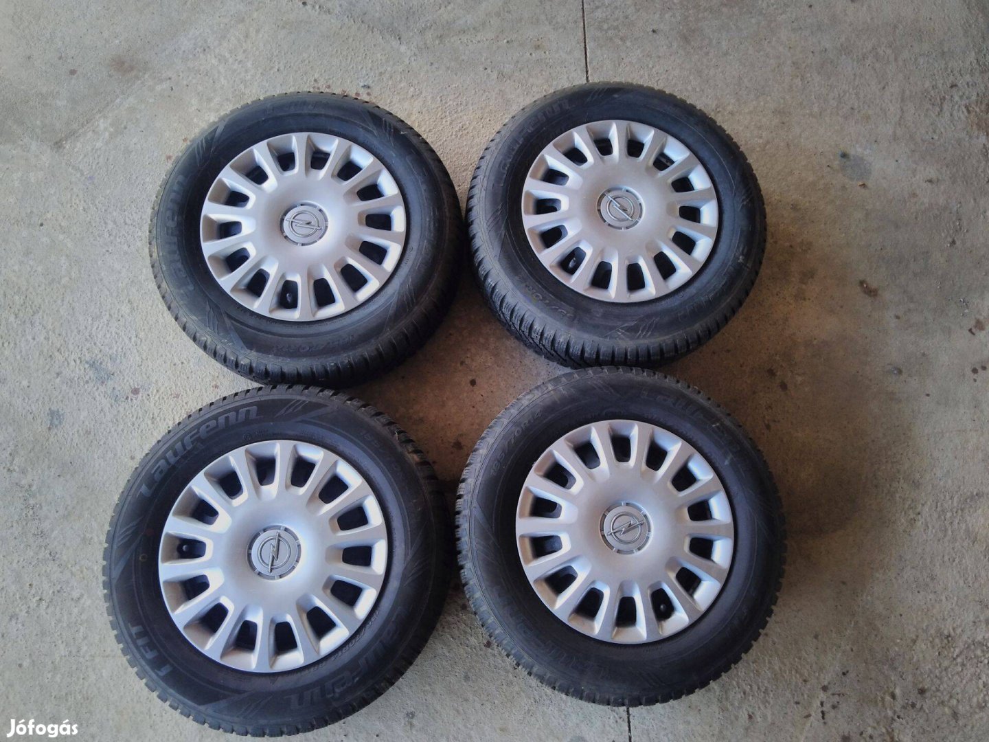 Opel Corsa D téligumi 185/70 R14