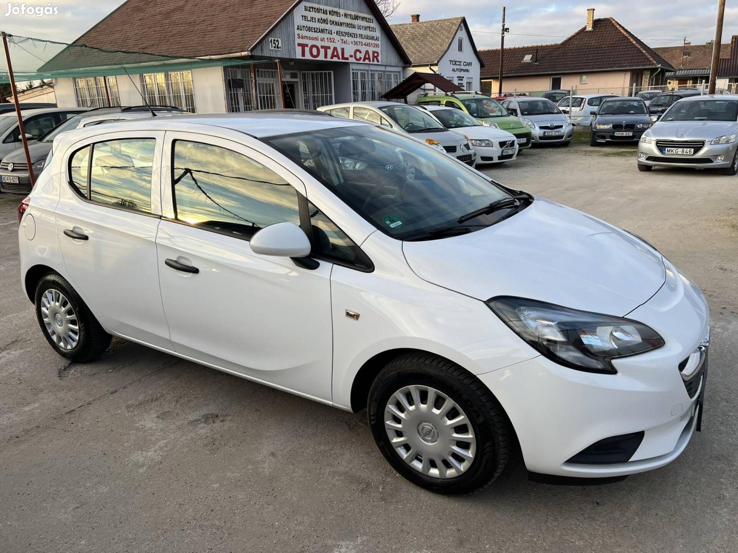 Opel Corsa E 1.2 Enjoy Végigvezetett Szervizkönyv