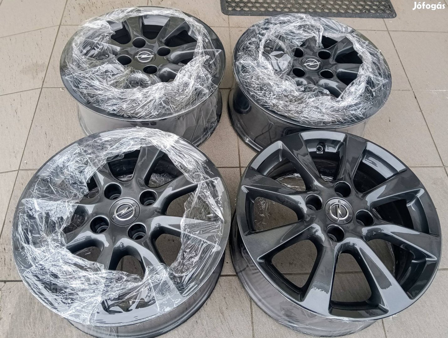 Opel Corsa F 16" (4x108) grafit színre színterezett gyári alufelni