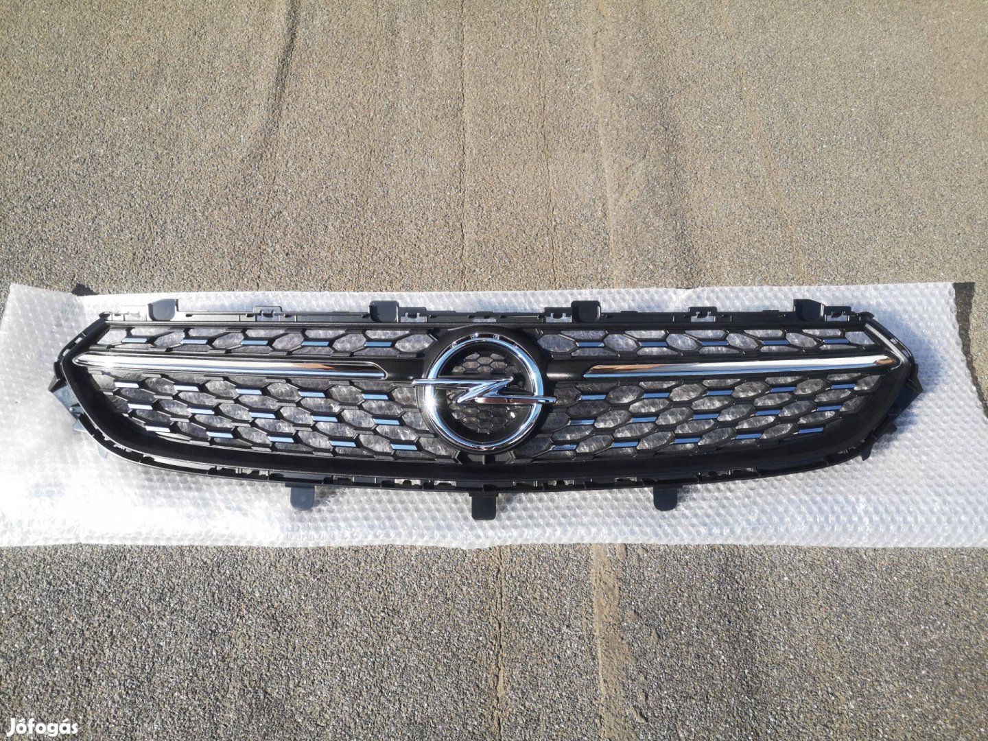 Opel Corsa F vadonatúj hűtőrács