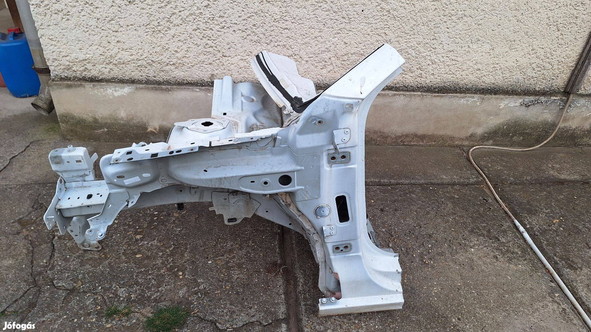 Opel Corsa f bal első negyed