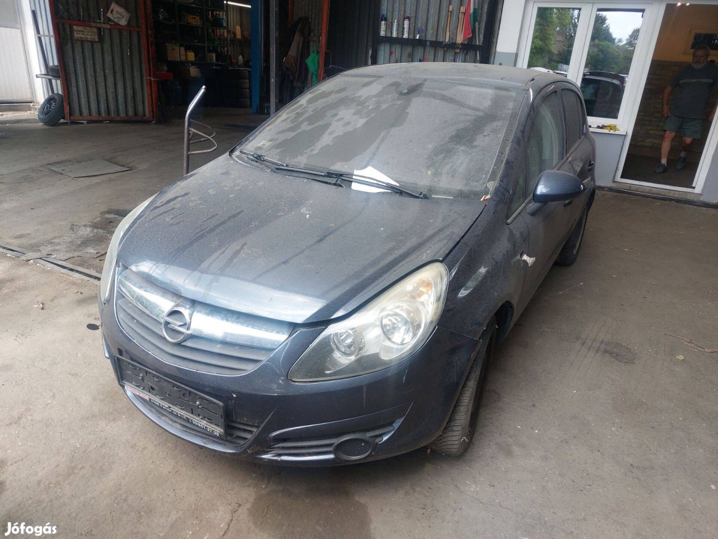 Opel D Corsa karosszéria elemei Z168