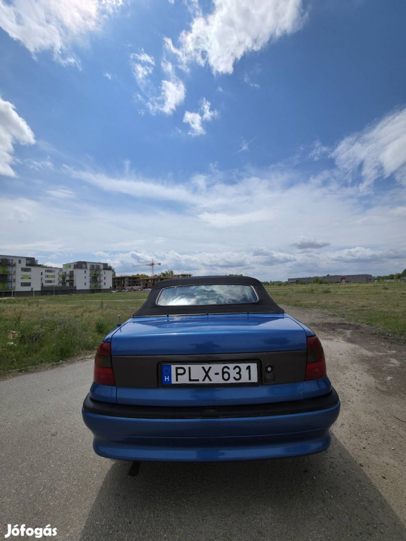 Opel F Astra 1.6i Cabrio Bertone 