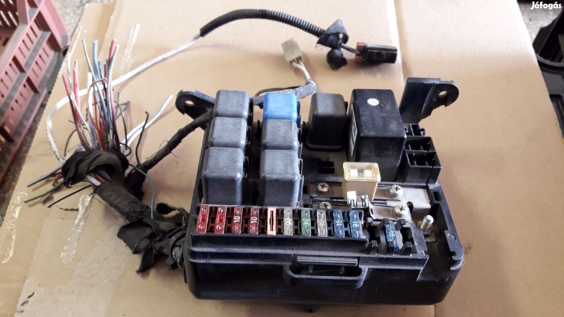 Opel Frontera A Biztosítéktábla Relé Tábla