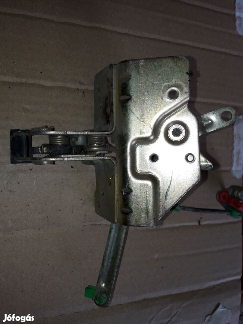 Opel Frontera A Csomagtérajtó Zár
