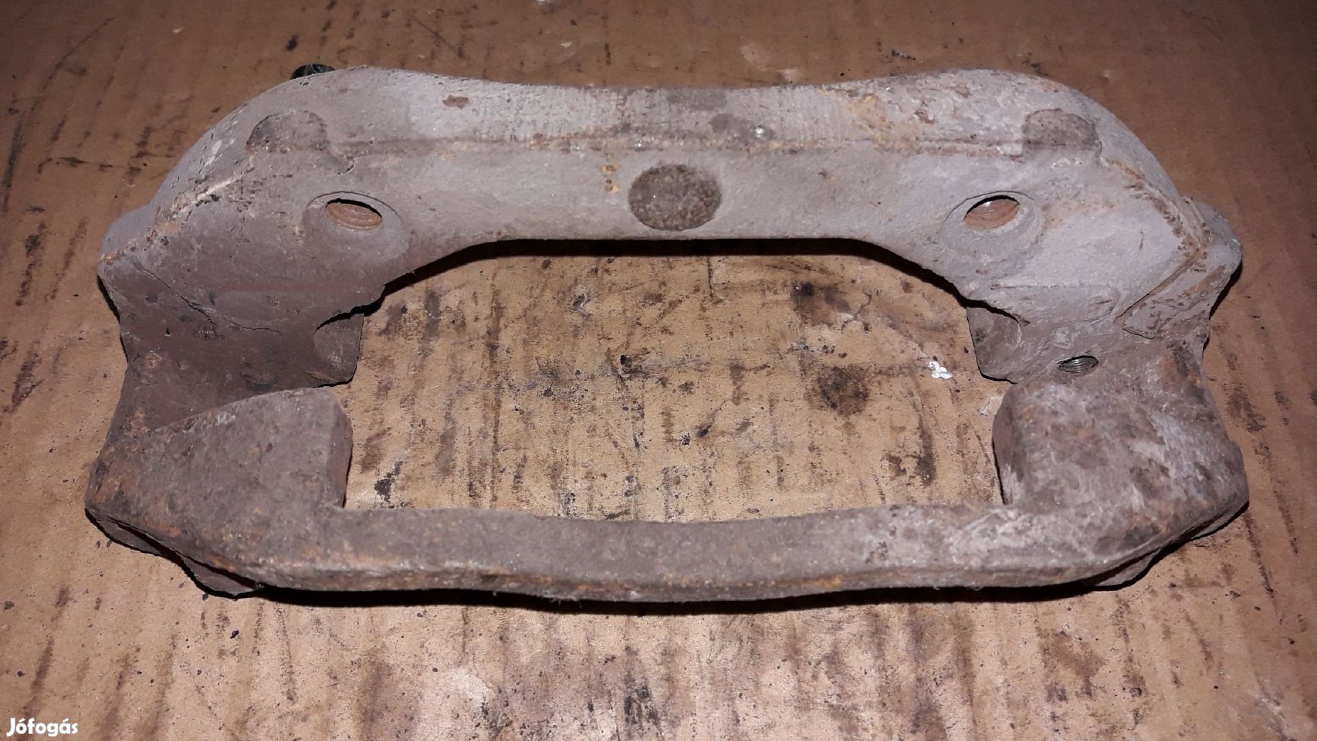 Opel Frontera A Féknyereg Tartó