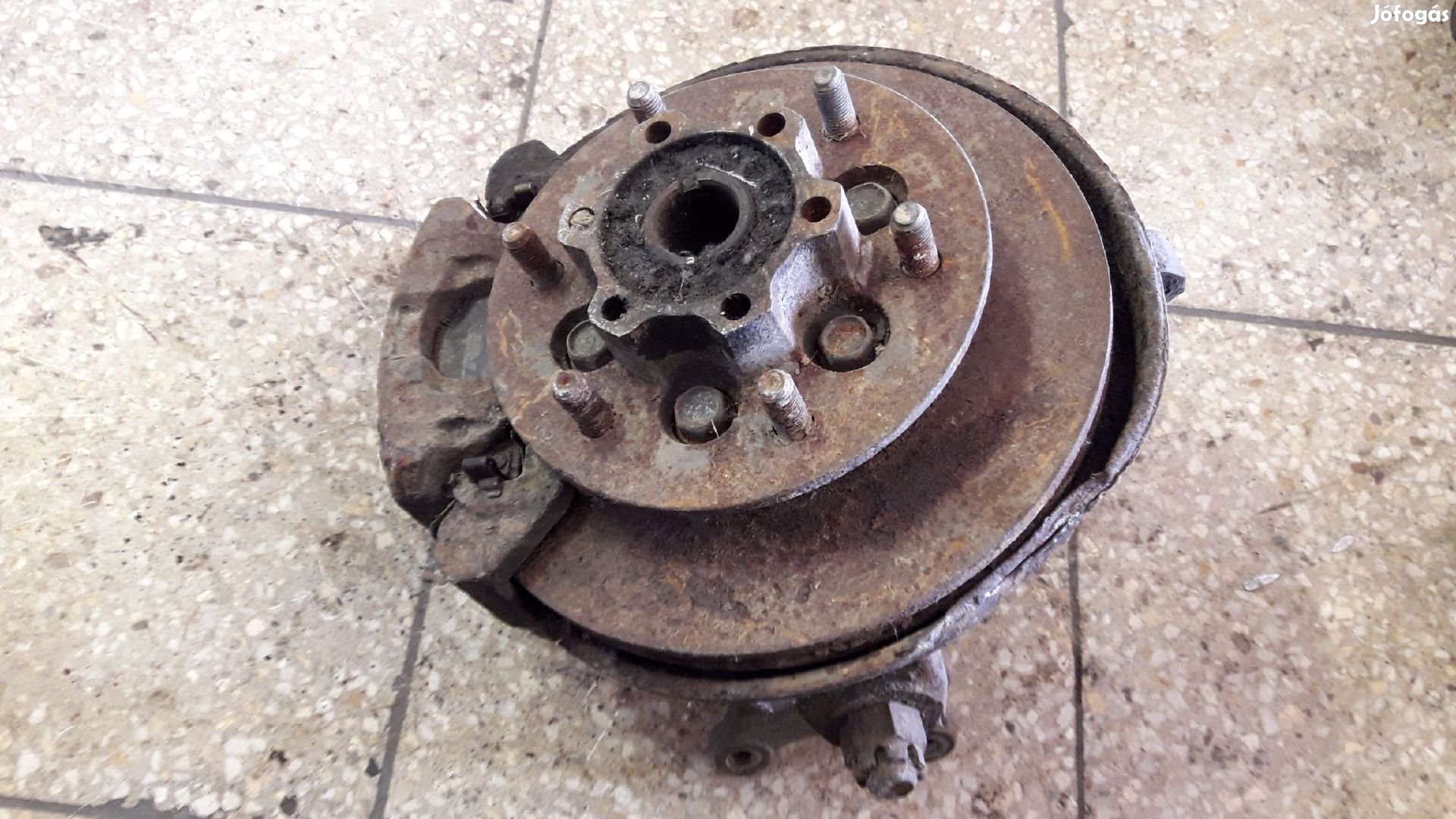 Opel Frontera A Jobb Első Csonkállvány Kerékaggyal Féknyereg