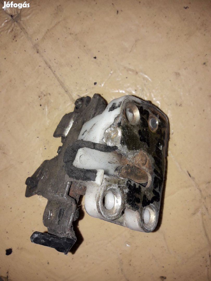 Opel Frontera A Jobb Hátsó Ajtó Zárszerkezet