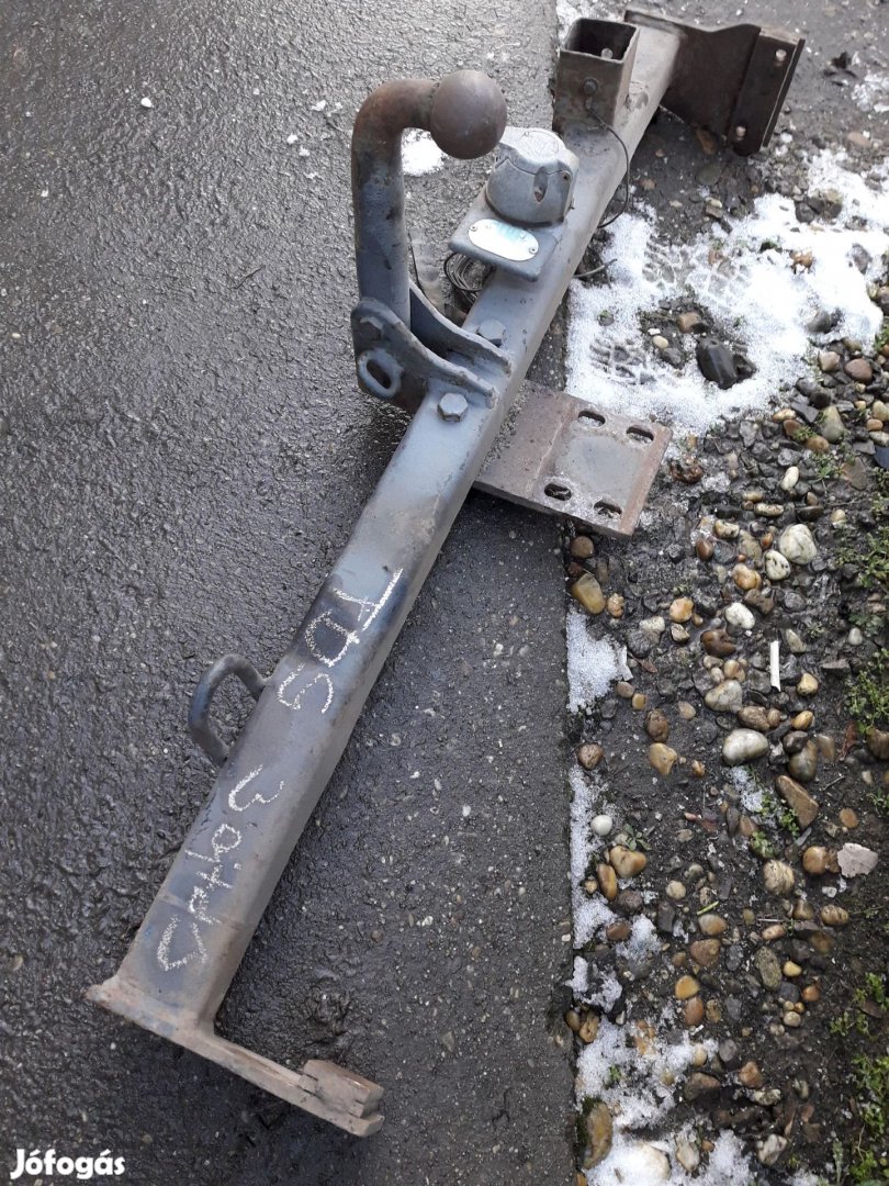 Opel Frontera A Vonóhorog