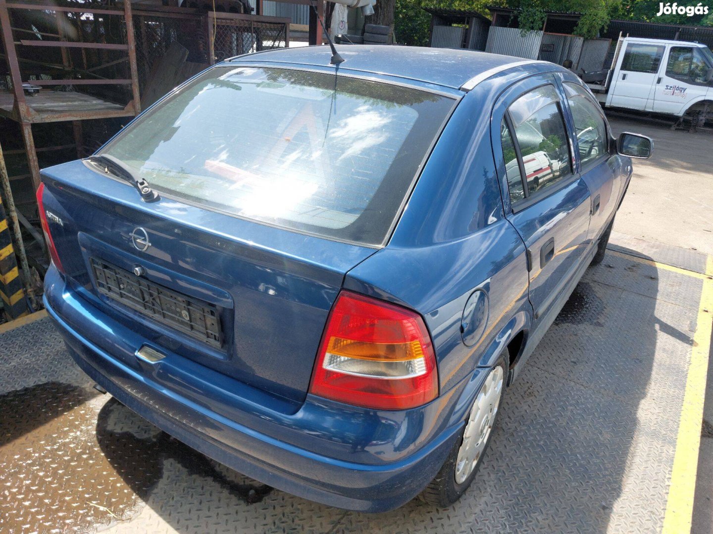 Opel G Astra Karosszéria elemei sedan Z20Q