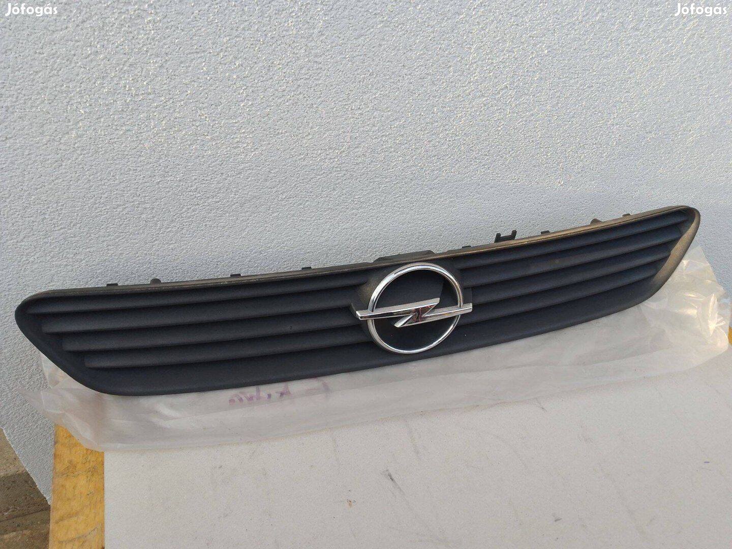 Opel G Astra hűtőrács emblémával