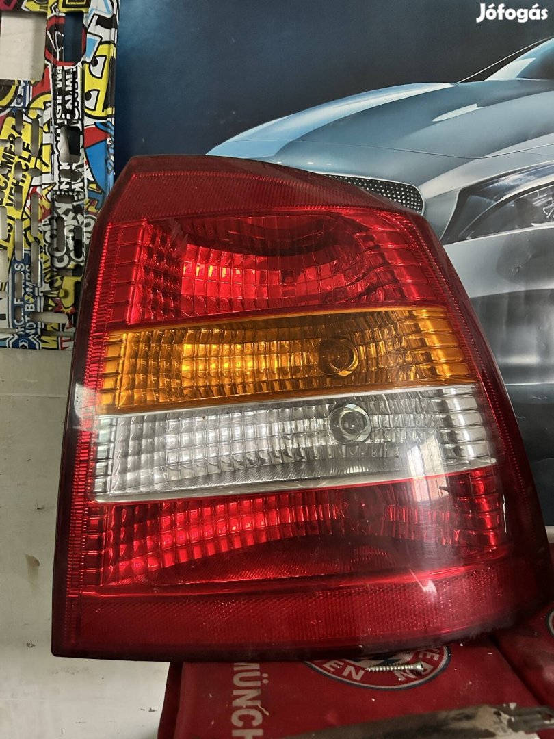 Opel G astra jobb hátsó lámpa
