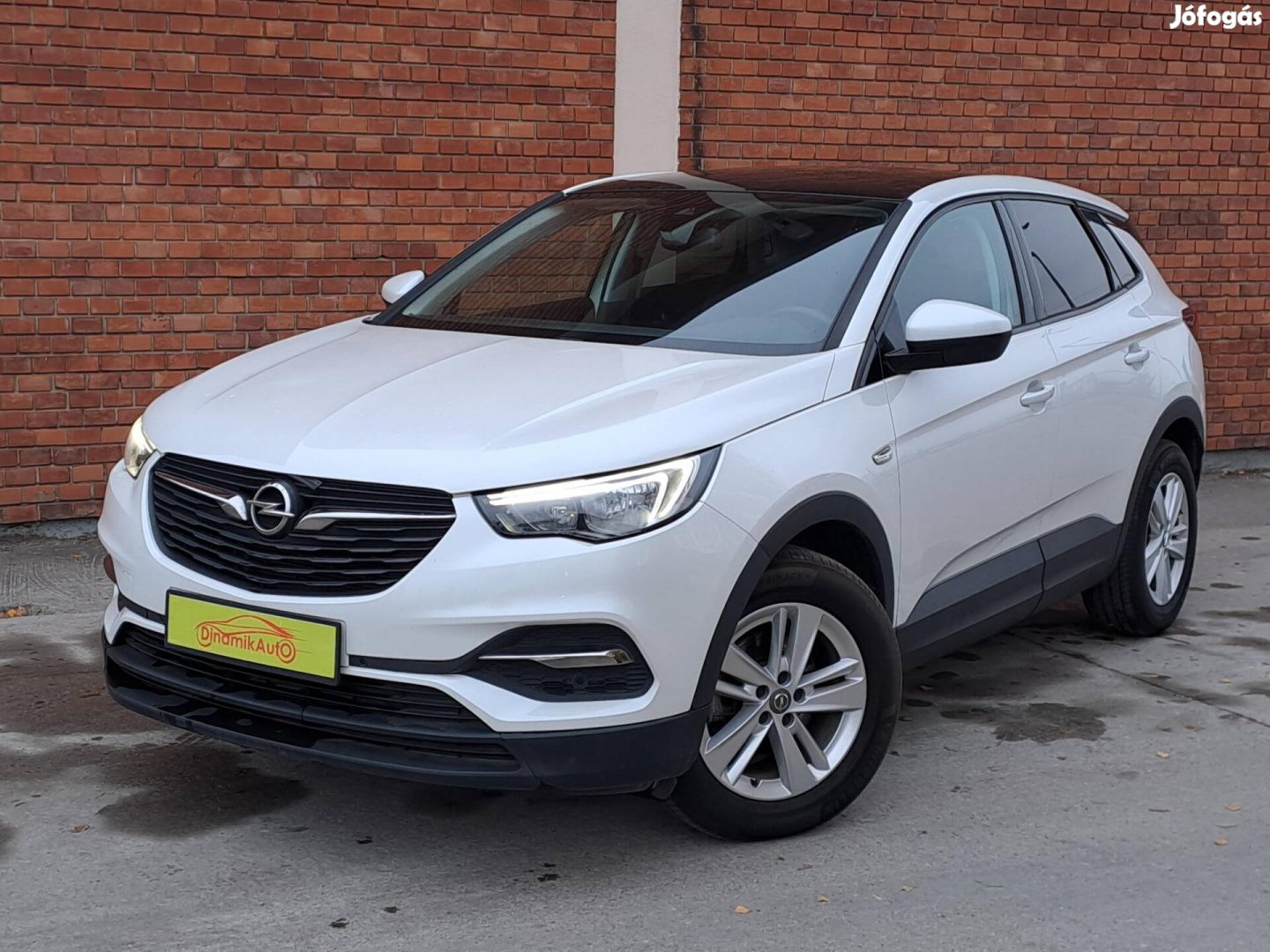 Opel Grandland X 1.2 T Edition Gyöngyház-Panorá...