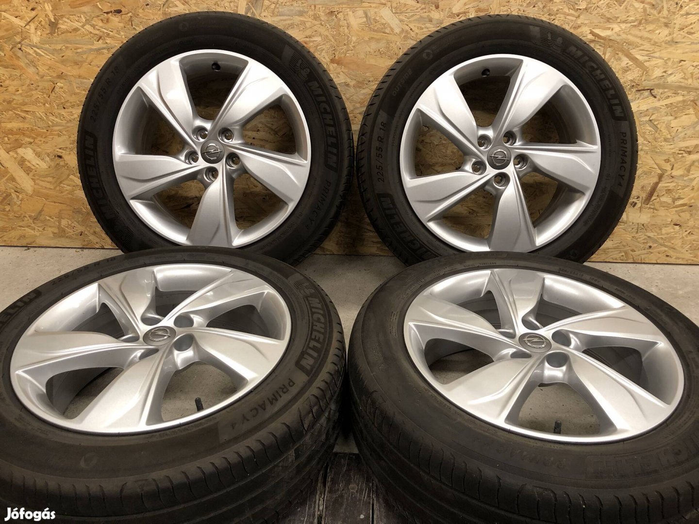 Opel Grandland alufelni 5x108 nyári gumi 18 colos