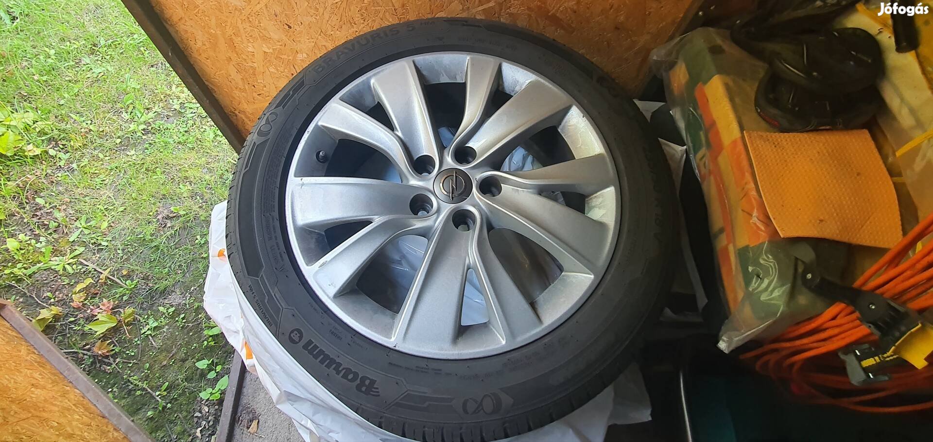 Opel Gyári Alufelni 18" Gumival